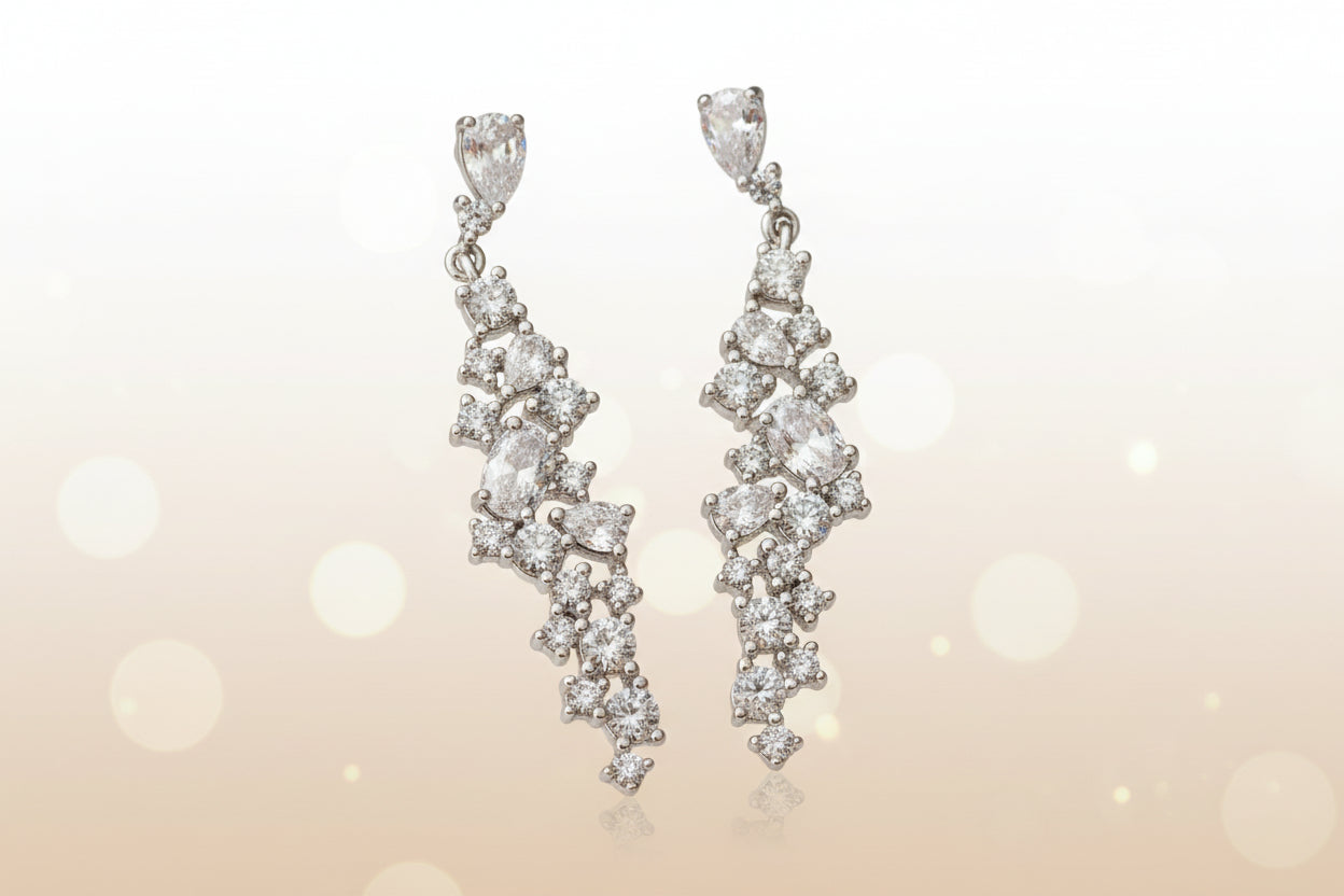 Pair of crystal drop earrings 